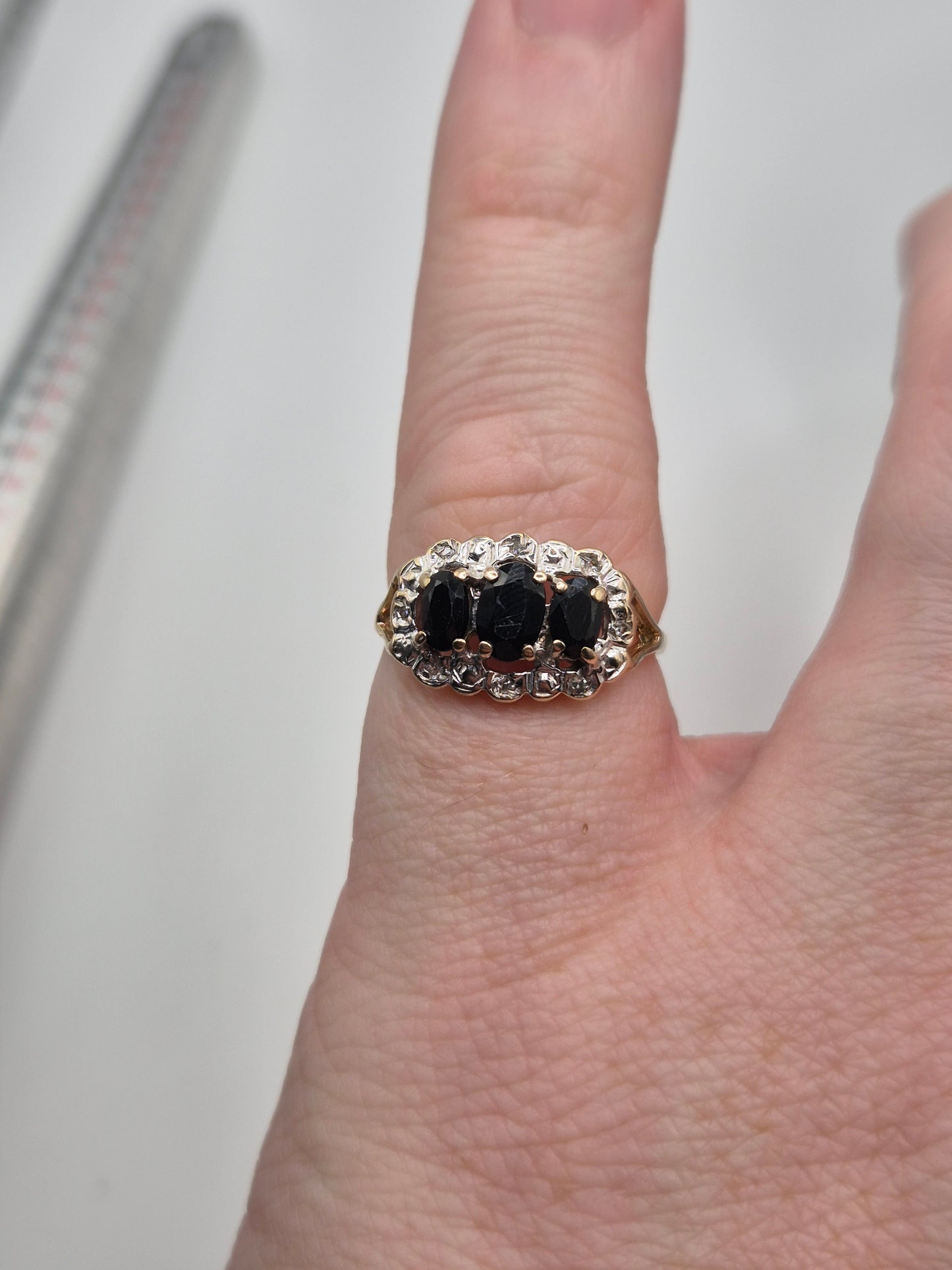 9ct gold sapphire and diamond ring