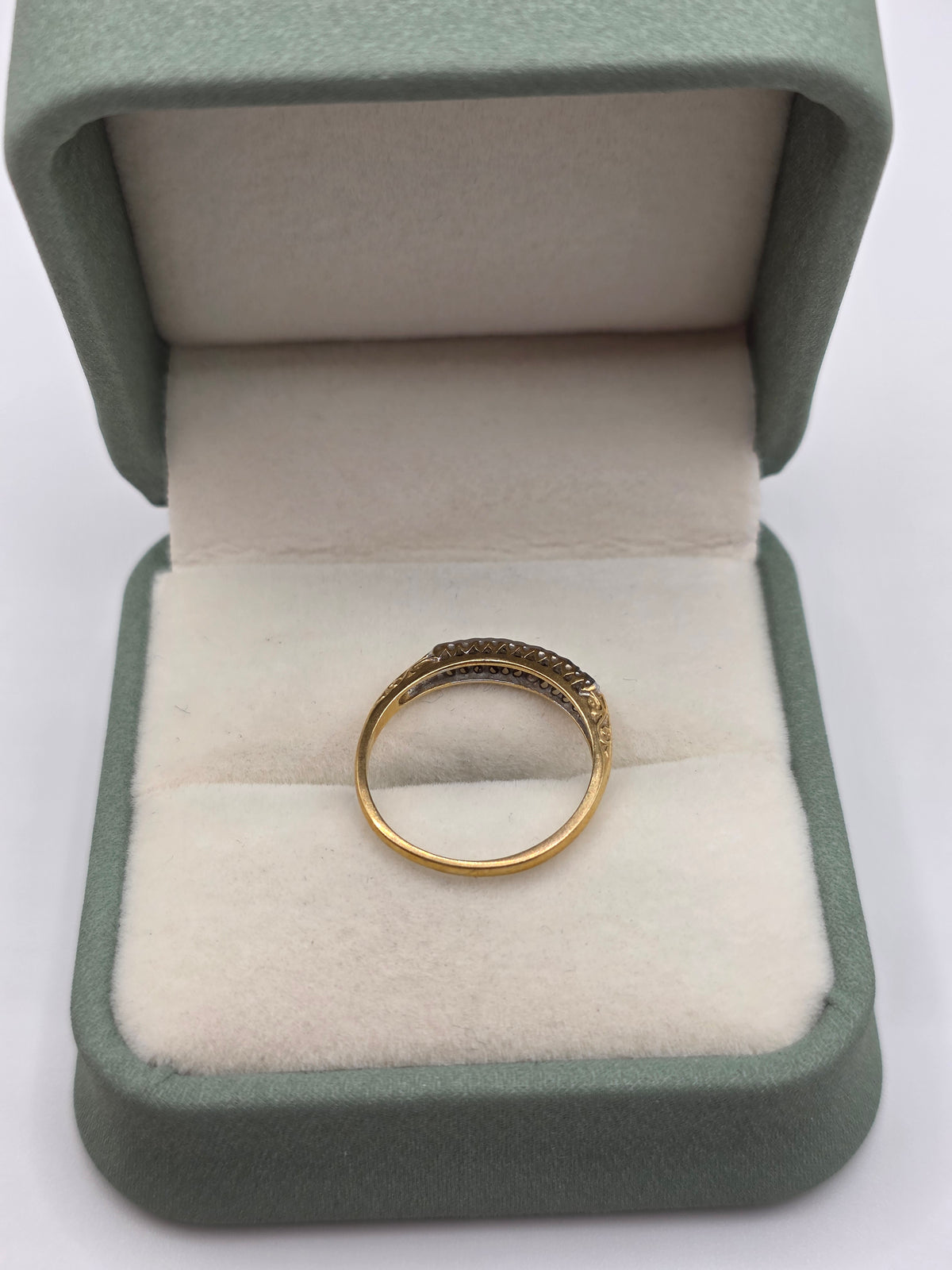 9ct gold diamond ring