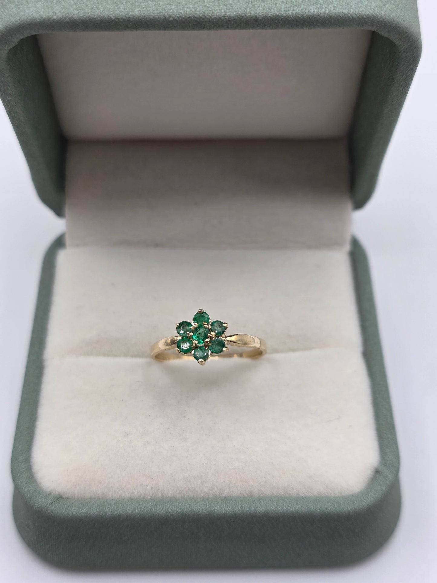 9ct gold emerald ring